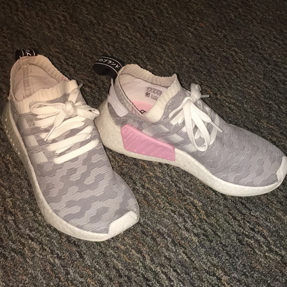 Adidas R2 Primeknit shoes